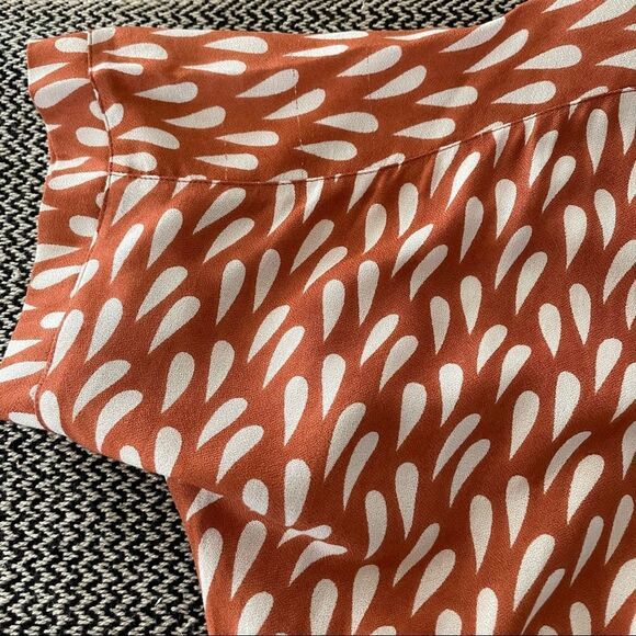 Holiday Terra Cotta/White Print Drawstring Dress! - Picture 7 of 8